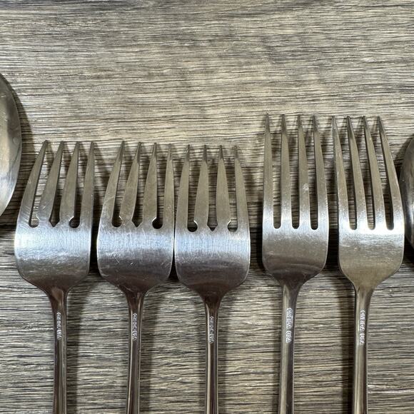 ONEIDA Bancroft 9 Piece Stainless Knife Dinner Salad Forks Serving Soup Spoons - Picture 12 of 14
